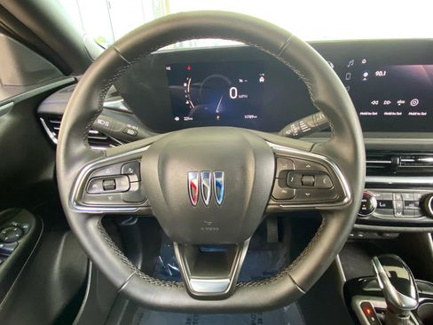Used 2025 Buick Envista Sport Touring FWD image 35