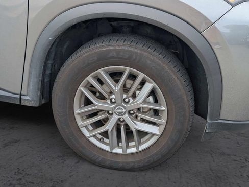 Used 2024 Nissan Rogue S AWD/4WD image 4