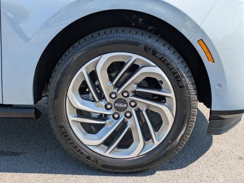 New 2025 Lincoln Navigator Reserve image 11