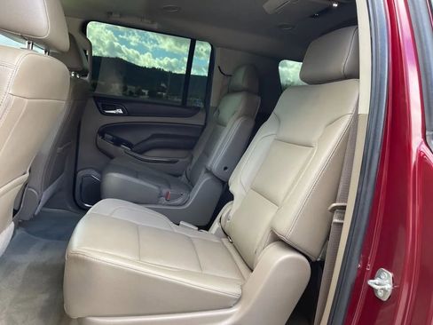 Used 2016 Chevrolet Suburban LT image 21