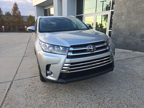 Used 2018 Toyota Highlander Limited image 5