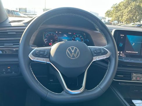 New 2026 Volkswagen Atlas SE image 16