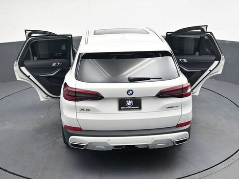 Used 2021 BMW X5 xDrive40i w/ Premium Package 3 AWD/4WD image 40