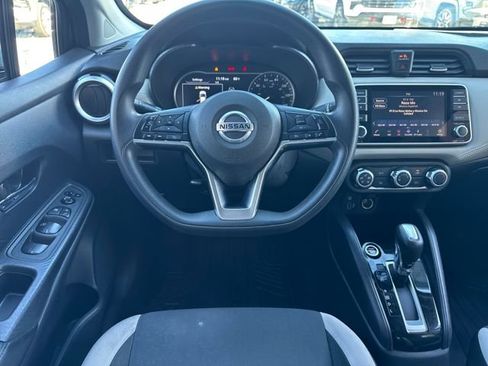 Used 2020 Nissan Versa SV image 15