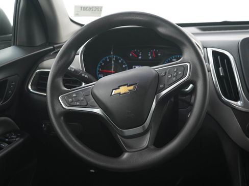 Used 2018 Chevrolet Equinox LS FWD image 16