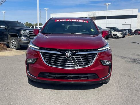 Used 2023 Buick Enclave Essence image 2