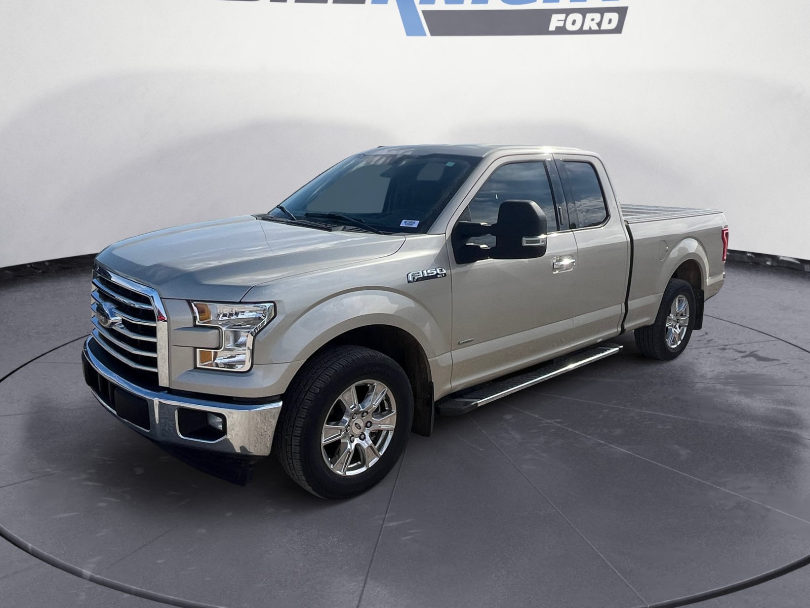 Used 2017 Ford F150 XLT w/ Equipment Group 302A Luxury RWD image 1