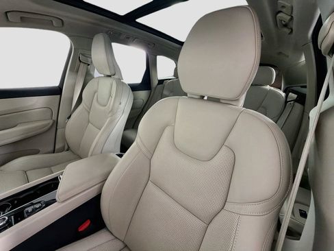 Used 2026 Volvo XC60 B5 Ultra AWD/4WD image 22