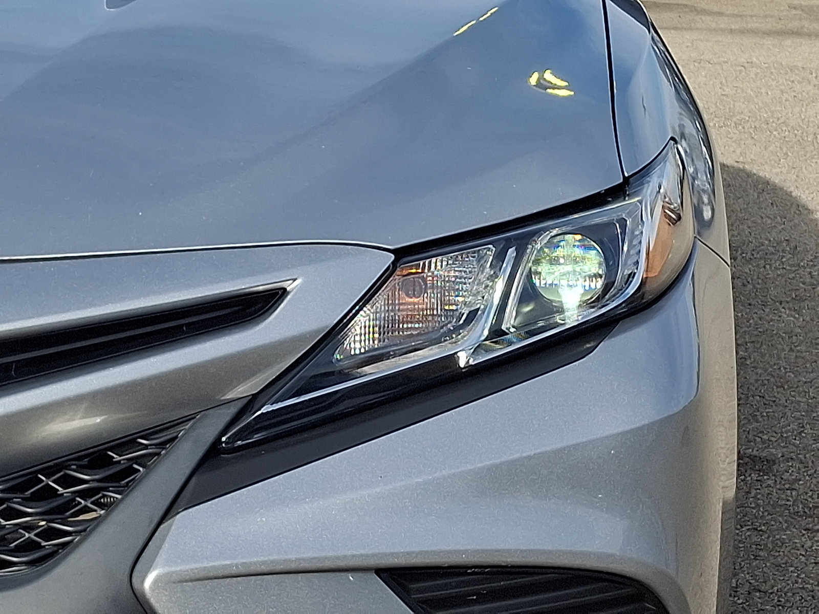 Used 2020 Toyota Camry SE AWD/4WD image 9