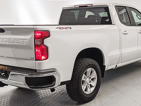 Used 2022 Chevrolet Silverado 1500 LT w/ Protection Package AWD/4WD image 3