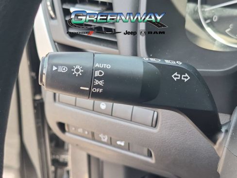 Used 2024 Nissan Rogue SV AWD/4WD image 21