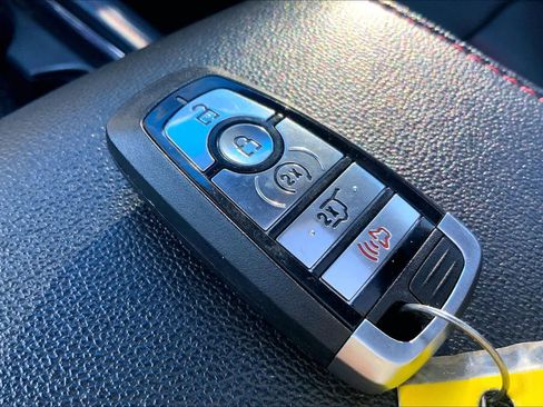 Used 2024 Ford Expedition Limited image 14