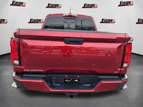 Used 2024 Chevrolet Colorado LT w/ LT Convenience Package III AWD/4WD image 4