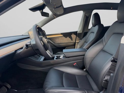 Used 2023 Tesla Model Y Long Range AWD/4WD image 16