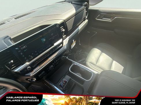 Used 2024 Chevrolet Silverado 1500 LT Trail Boss w/ LT Trail Boss Premium Package AWD/4WD image 24