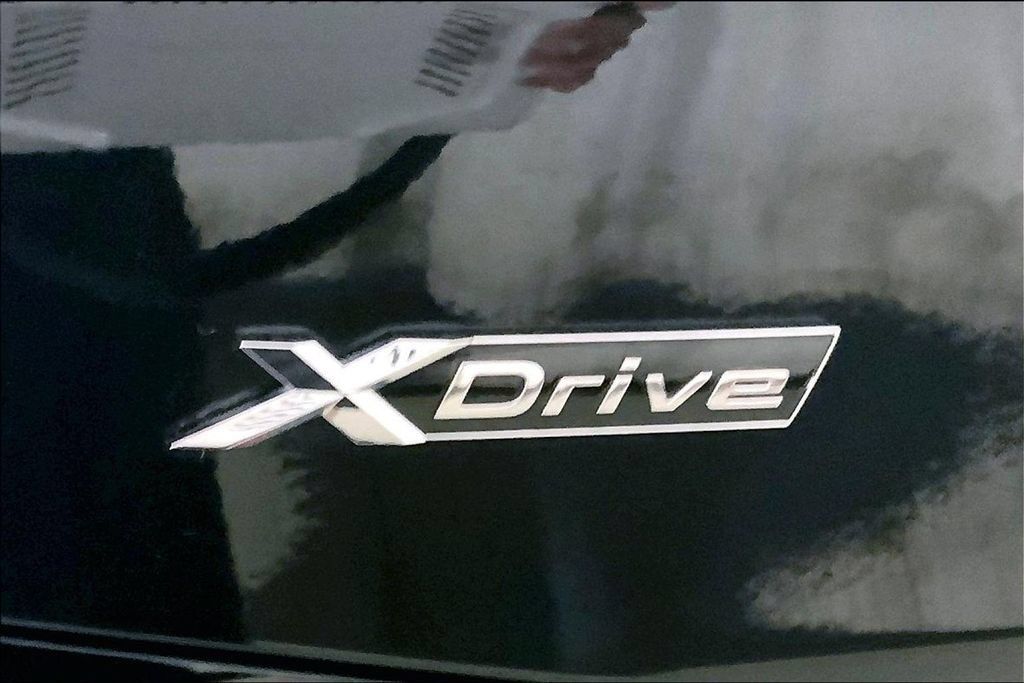 Used 2022 BMW 540i xDrive w/ M Sport Package AWD/4WD image 30
