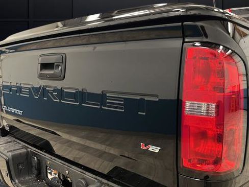Used 2021 Chevrolet Colorado Z71 AWD/4WD image 30
