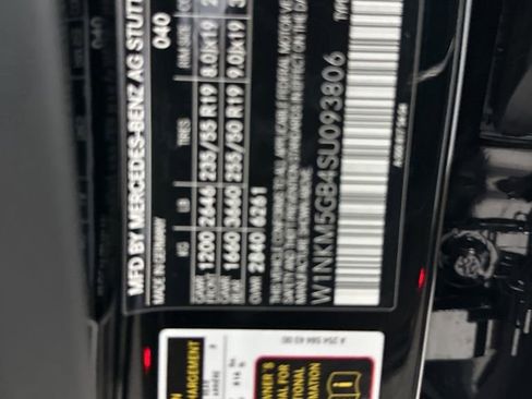 Certified 2025 Mercedes-Benz GLC 350e 4MATIC image 33