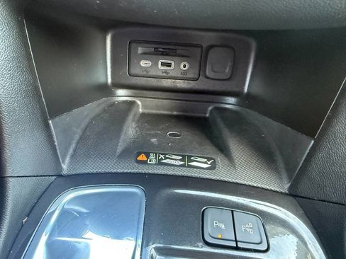 Used 2022 Chevrolet Equinox Premier image 21