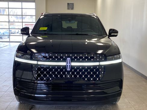 New 2026 Lincoln Navigator L Black Label AWD/4WD image 3