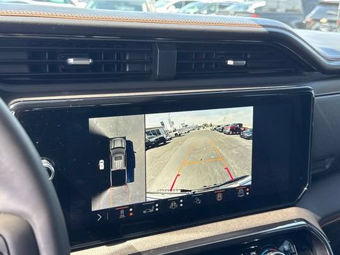 Used 2025 GMC Sierra 1500 AT4 w/ AT4 Premium Package AWD/4WD image 23