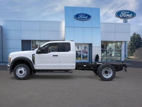 New 2026 Ford F550 4x4 SuperCab Super Duty w/ XL Chrome Package image 3