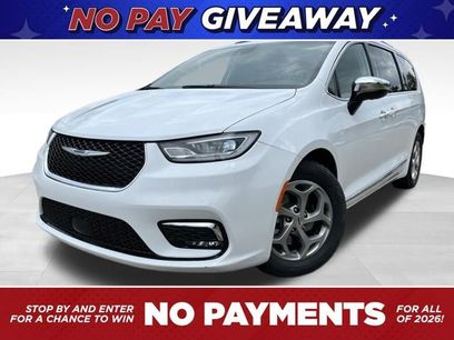 Used 2023 Chrysler Pacifica Limited
