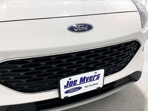 Used 2021 Ford Escape SE w/ Convenience Package image 7