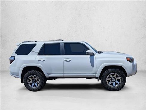 Used 2021 Toyota 4Runner TRD Off-Road Premium w/ Moonroof Package AWD/4WD image 4