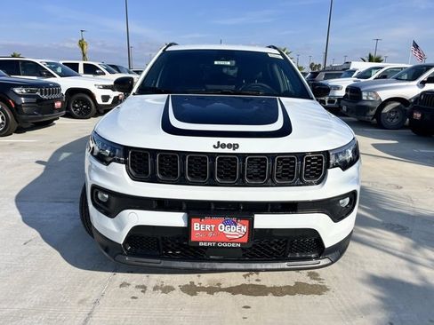 New 2026 Jeep Compass Latitude image 2