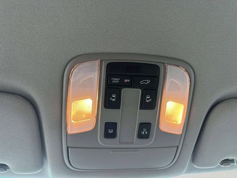Used 2015 Kia Sedona EX FWD image 40