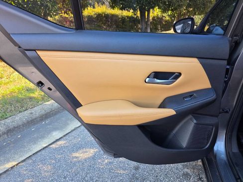 Used 2021 Nissan Sentra SV w/ SV Premium Package image 25