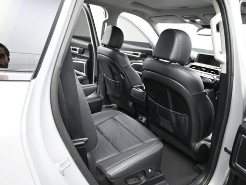 Used 2022 Kia Telluride SX w/ SX Prestige Package AWD/4WD image 29