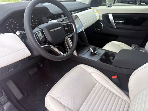 New 2025 Land Rover Discovery Sport S image 31