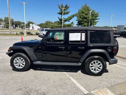 Used 2023 Jeep Wrangler Unlimited Sport AWD/4WD image 5