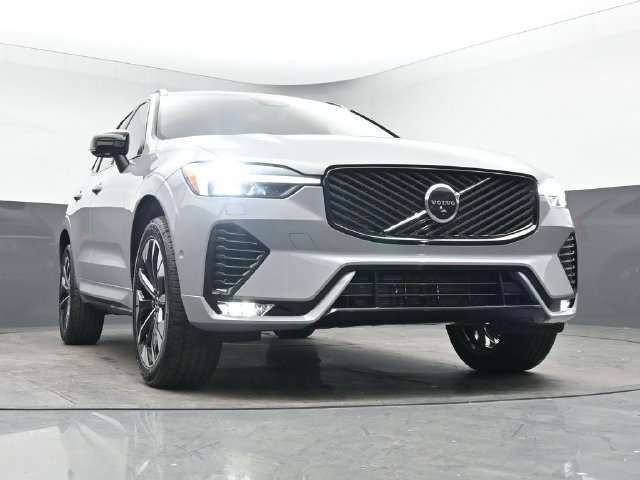New 2026 Volvo XC60 B5 Plus w/ Protection Package Premier AWD/4WD image 40