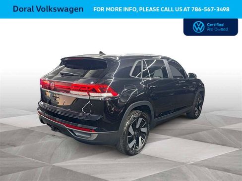 Certified 2024 Volkswagen Atlas Cross Sport SE w/ Panoramic Sunroof Package image 8