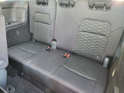 Used 2025 Nissan Pathfinder SV w/ SV Premium Package image 33