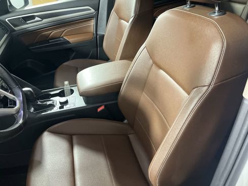 Used 2021 Volkswagen Atlas SE w/ Panoramic Sunroof Package image 15