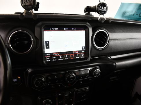 Used 2021 Jeep Gladiator Overland AWD/4WD image 29
