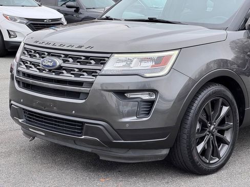 Used 2018 Ford Explorer XLT w/ Equipment Group 202A image 36