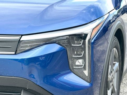 Used 2025 Kia K4 LXS image 16