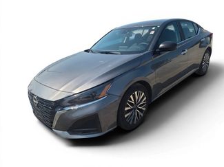 Used 2025 Nissan Altima 2.5 SV FWD video 1