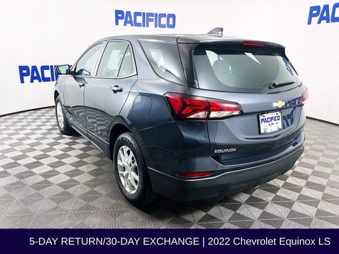 Used 2022 Chevrolet Equinox LS AWD/4WD image 6
