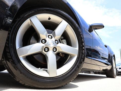 Used 2013 Chevrolet Camaro LT RWD image 23