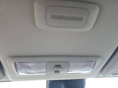 Used 2025 Nissan Frontier SV w/ Tow Package image 26