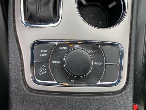 Used 2022 Jeep Grand Cherokee Limited AWD/4WD image 13