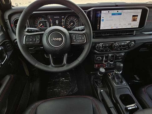 New 2025 Jeep Gladiator Rubicon image 22