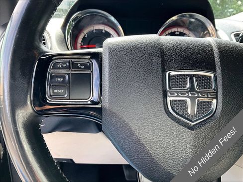 Used 2019 Dodge Grand Caravan SXT FWD image 15