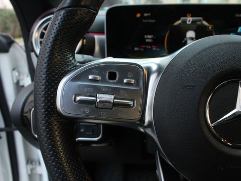 Used 2020 Mercedes-Benz CLA 35 AMG 4MATIC image 29